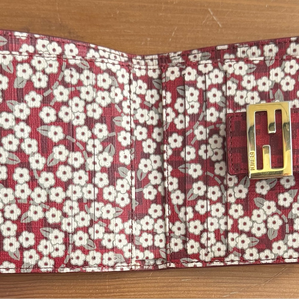 Fendi Red and Black Iconic Monogram Wallet - Picture 3 of 7